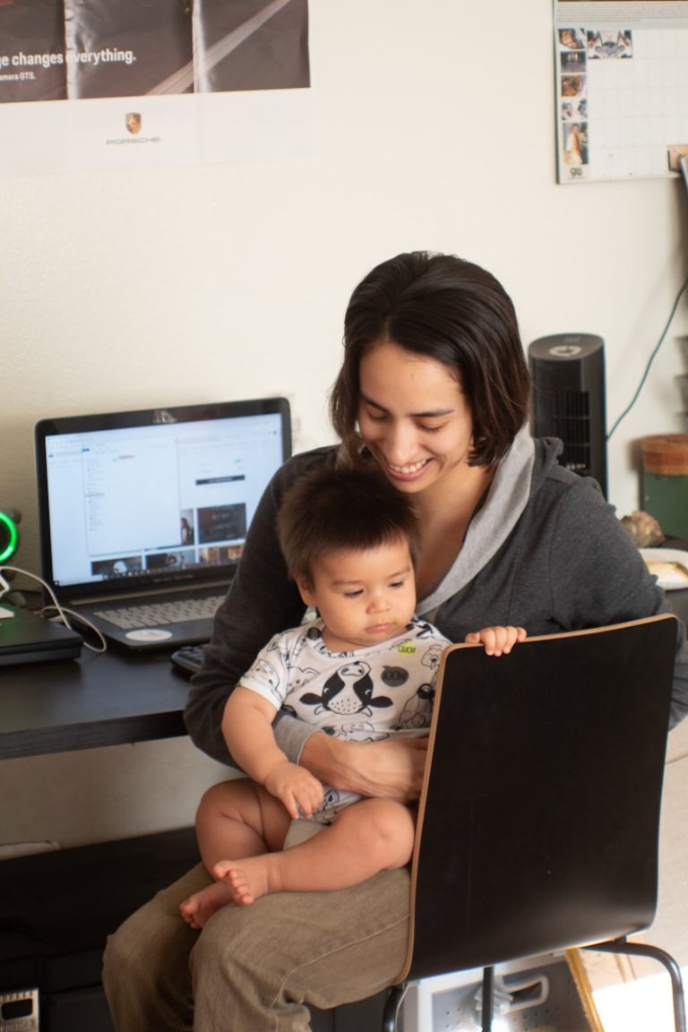 7 Sneaky Strategies for Super Moms : Juggling Homemaking, Family Fitness and Online Side Hustles